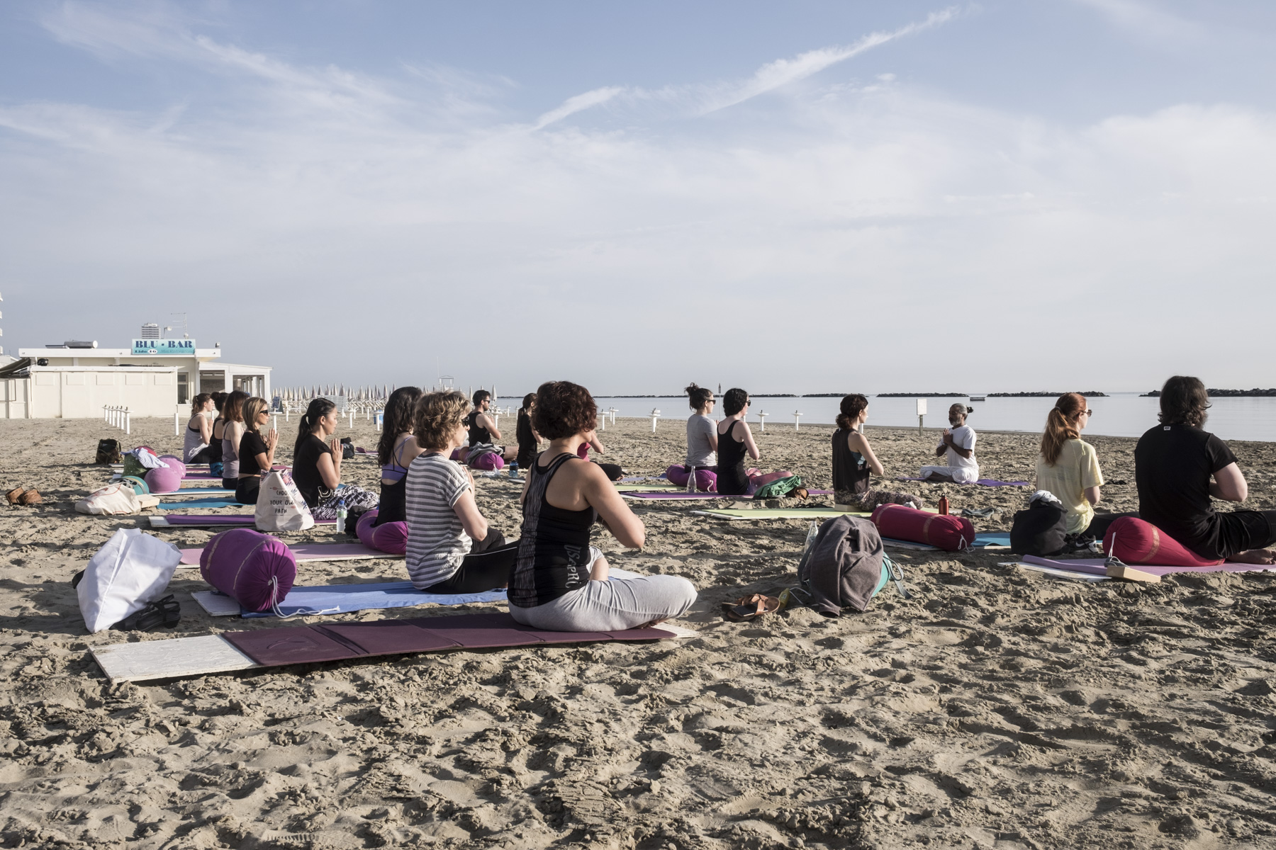 budget yoga retreat italy