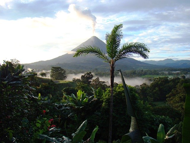 Read more about the article Escape The Cold, Yoga Retreats in Costa Rica