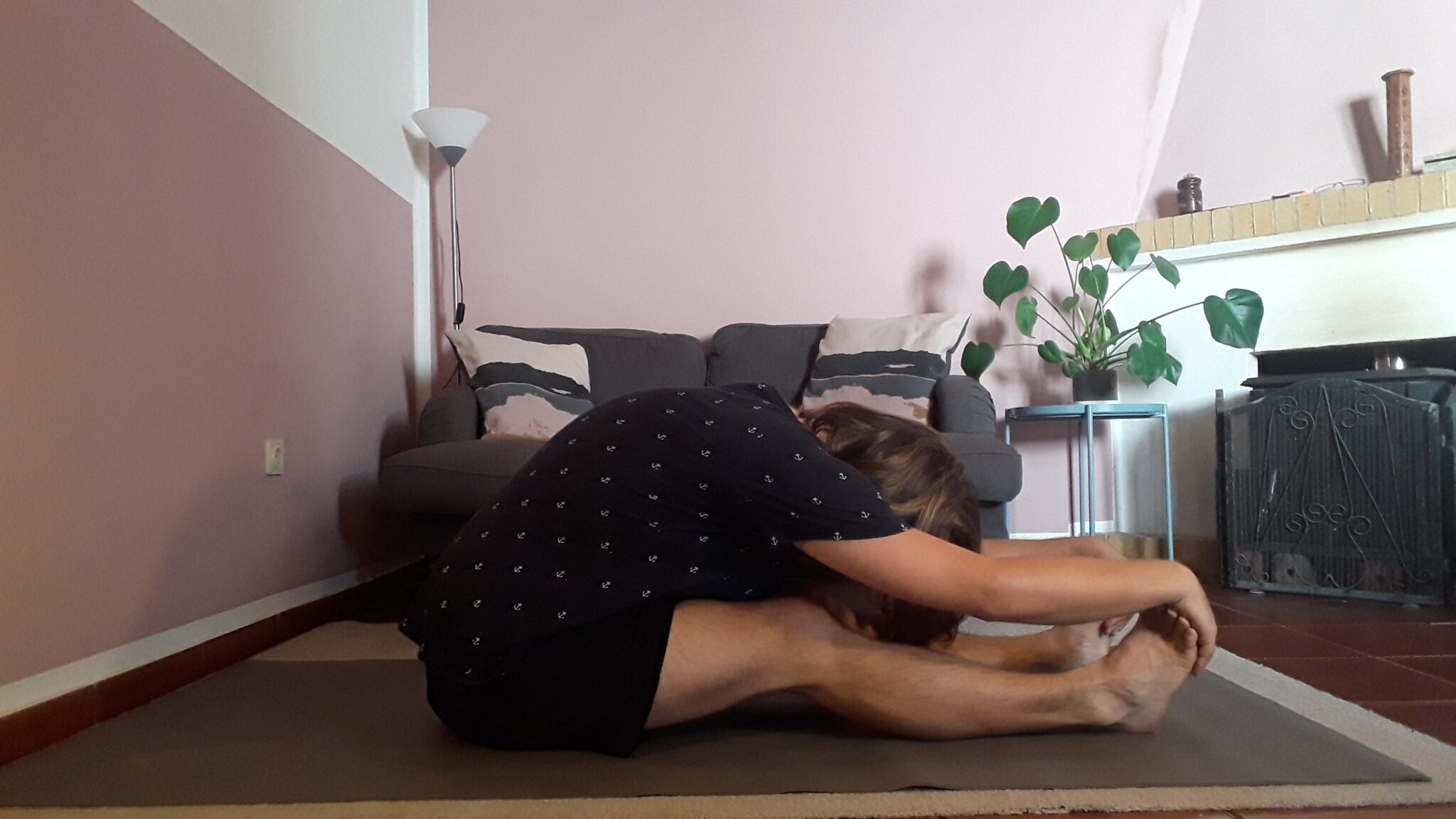 paschimottanasana