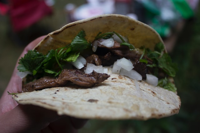 Making your vegetarian pita meat